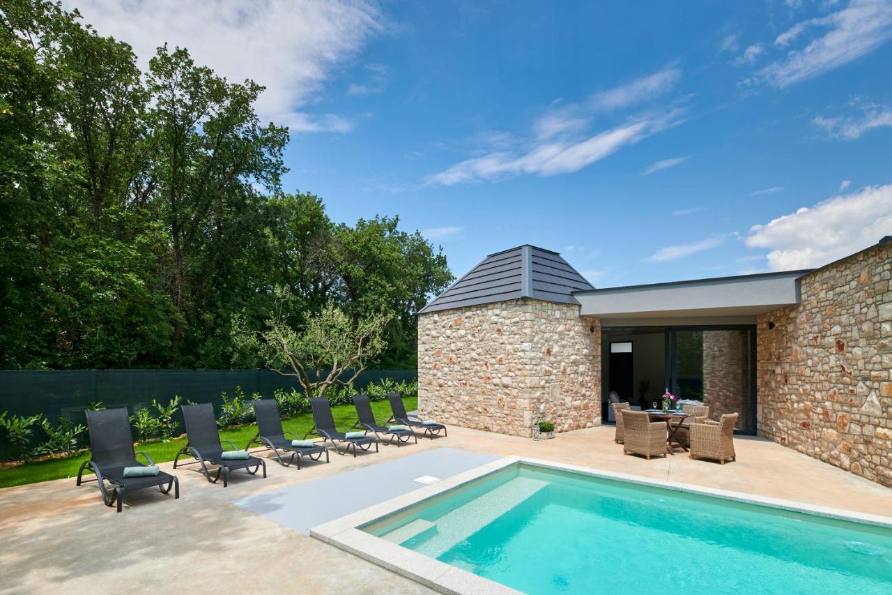 Villa Unique Design Doris *